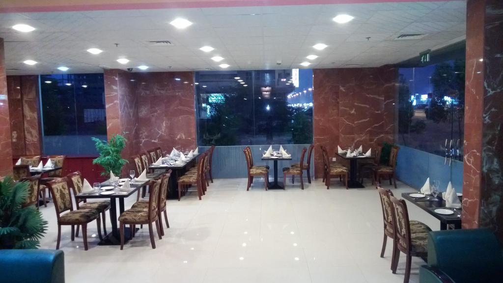 Raynor Hotel Apartments Fujairah Exterior photo