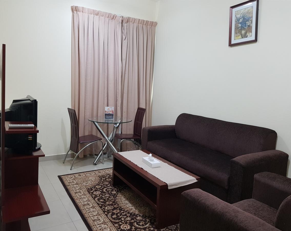 Raynor Hotel Apartments Fujairah Exterior photo